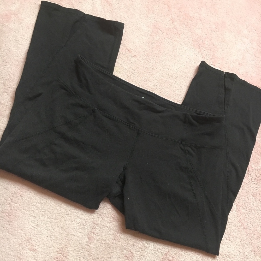 ATHLETA ananda capri work out pants